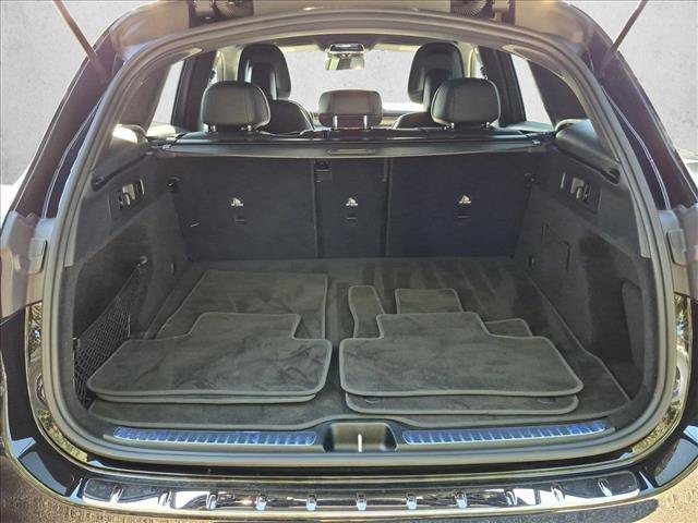 Used 2025 Mercedes-Benz GLC 300 4MATIC image 6