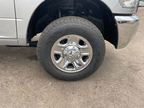 Used 2018 RAM 2500 Tradesman w/ Chrome Appearance Group image 23