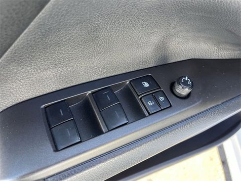 Used 2023 Toyota Camry SE w/ Cold Weather Package image 13