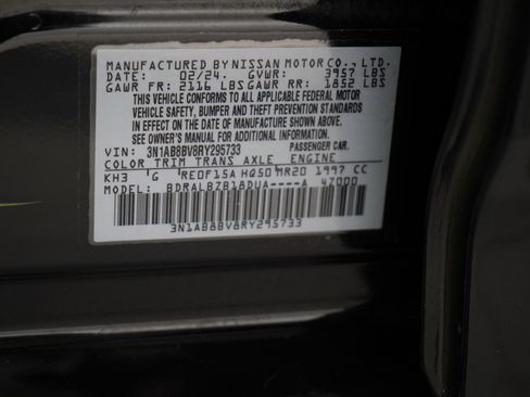 Used 2024 Nissan Sentra S image 25