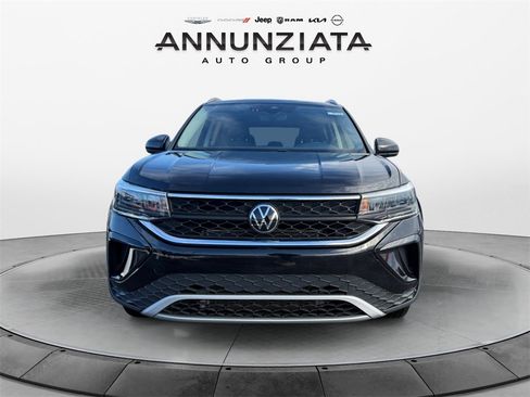 Used 2024 Volkswagen Taos SE image 8