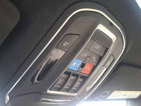 Used 2023 Jeep Grand Cherokee Limited w/ Black Appearance Package image 32