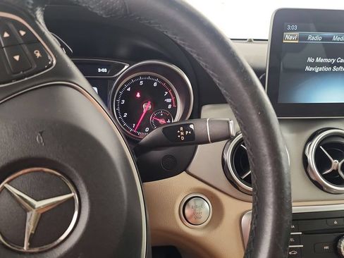 Used 2018 Mercedes-Benz GLA 250 4MATIC image 23