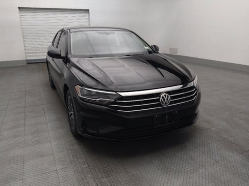 Used 2019 Volkswagen Jetta SE w/ Cold Weather Package image 14