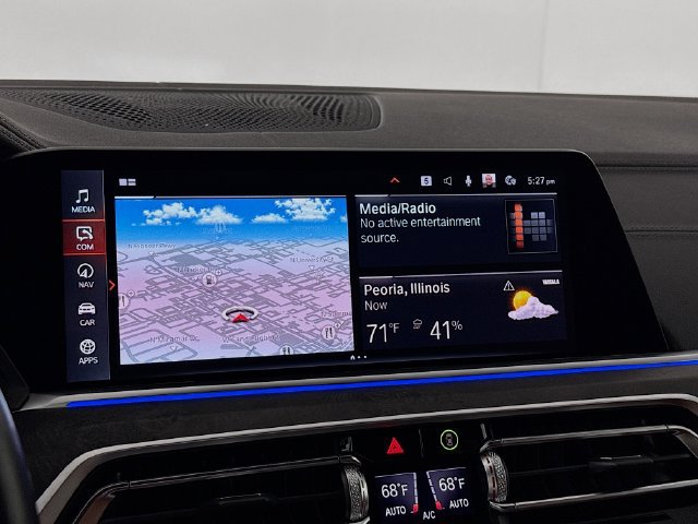 Used 2022 BMW X5 M50i w/ Parking Assistance Package AWD/4WD image 15