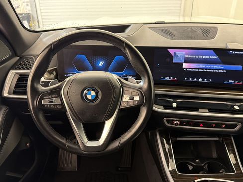 Used 2025 BMW X5 xDrive50e AWD/4WD image 29