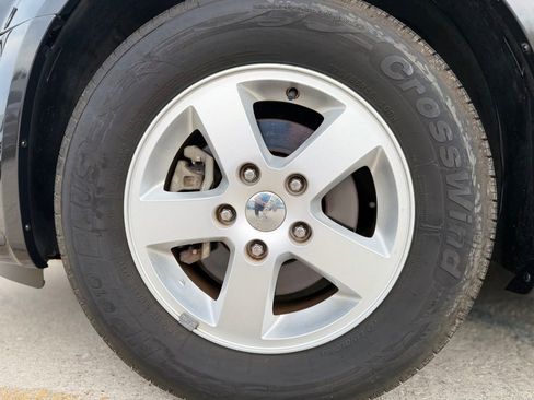 Used 2012 Dodge Grand Caravan Crew FWD image 9