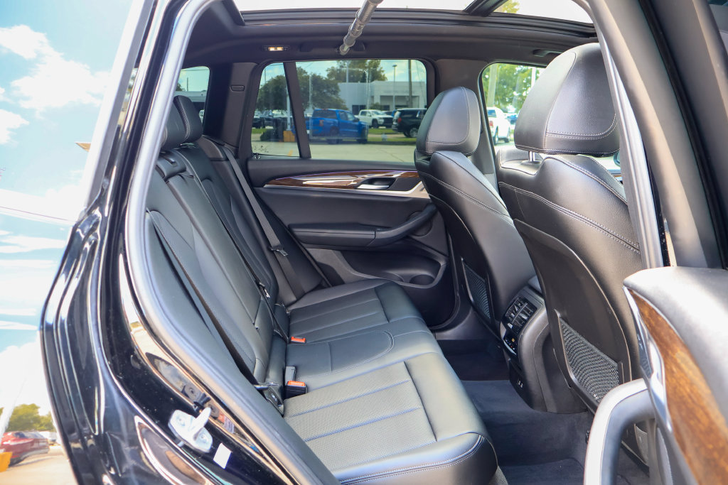 Used 2024 BMW X3 sDrive30i w/ Convenience Package RWD image 10