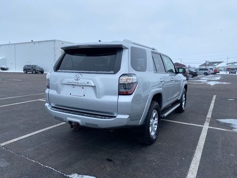 Used 2018 Toyota 4Runner SR5 image 7