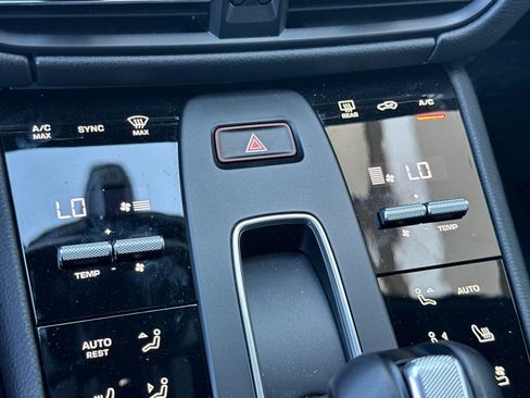 Certified 2026 Porsche Macan AWD/4WD image 21