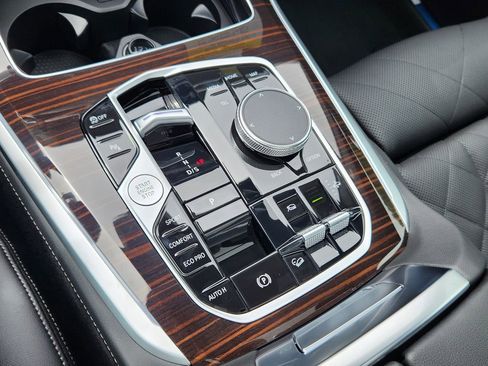New 2026 BMW X5 xDrive40i AWD/4WD image 19