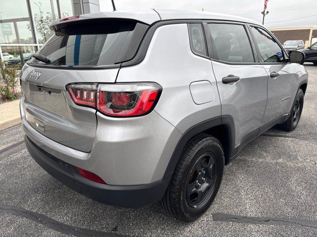 Used 2018 Jeep Compass Sport FWD image 3