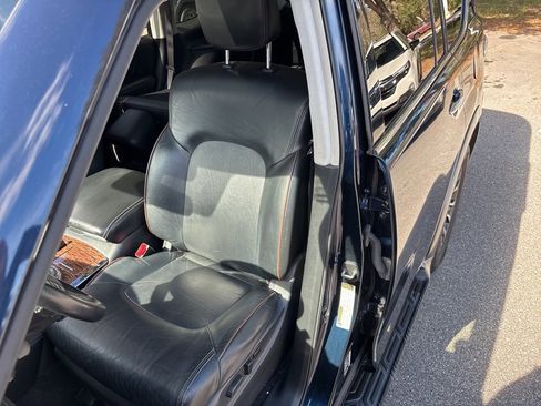 Used 2020 Nissan Armada SL w/ Premium Package image 3