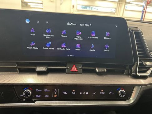 Certified 2024 Kia Sportage SX AWD/4WD image 10