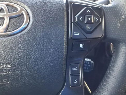 Used 2021 Toyota 4Runner TRD Off-Road image 29