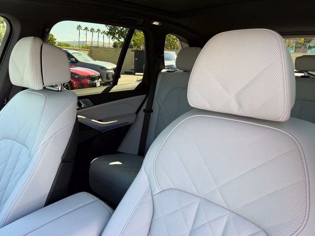 Used 2026 BMW X5 sDrive40i w/ Climate Comfort Package RWD image 21