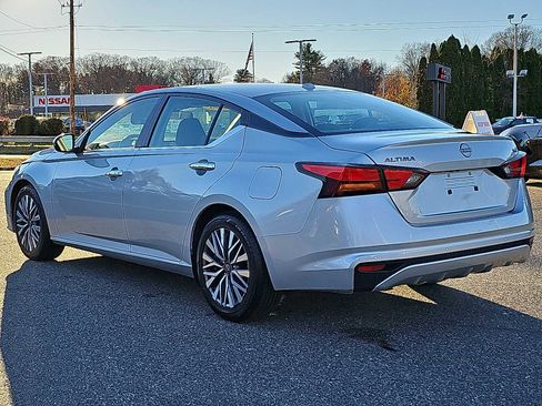 Used 2023 Nissan Altima 2.5 SV image 4