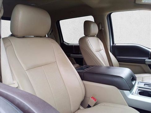 Used 2019 Ford F150 Lariat w/ FX4 Off-Road Package image 12