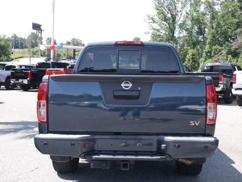 Used 2020 Nissan Frontier SV RWD image 4