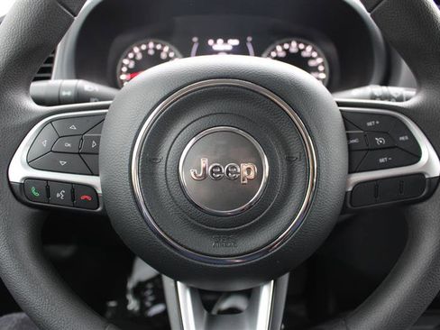 Used 2023 Jeep Renegade Latitude image 15