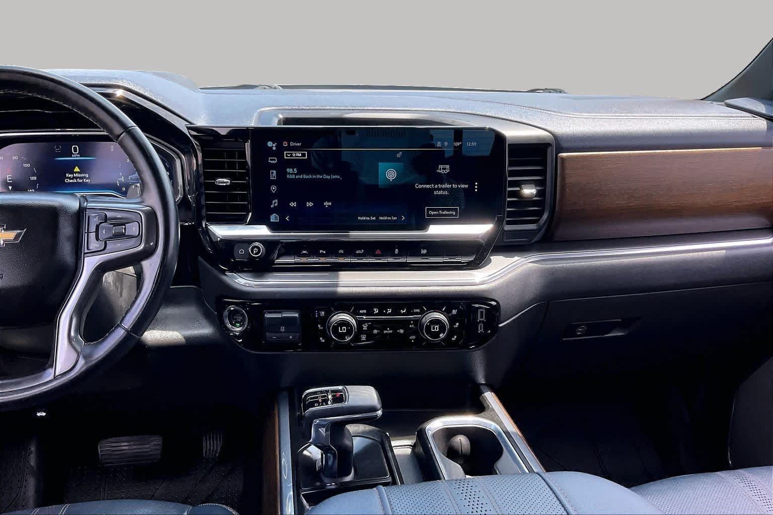 Used 2023 Chevrolet Silverado 1500 High Country w/ High Country Premium Package AWD/4WD image 12