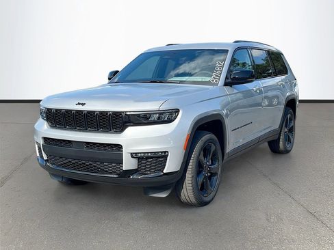 New 2025 Jeep Grand Cherokee L Limited w/ Black Appearance Package image 3