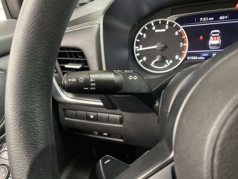 Used 2024 Nissan Rogue SV image 23