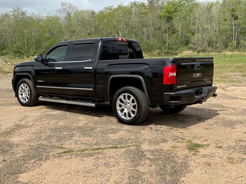 Used 2015 GMC Sierra 1500 Denali w/ Driver Alert Package image 3