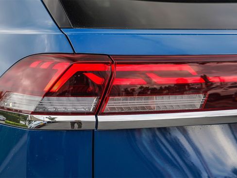 New 2025 Volkswagen Atlas Cross Sport SEL Premium R-Line image 9