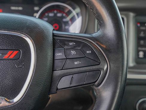 Used 2019 Dodge Charger SXT image 14