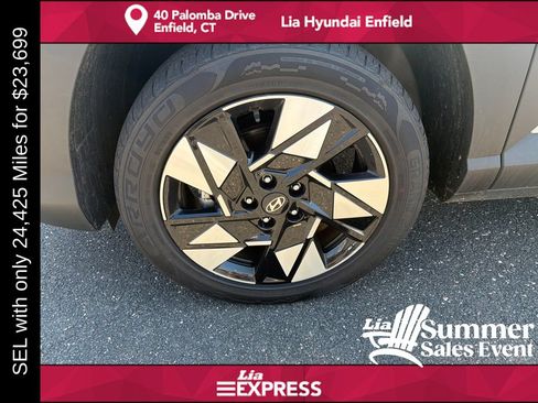 Used 2025 Hyundai Kona SEL AWD/4WD image 9