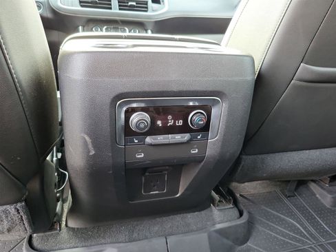 Used 2021 Chevrolet Tahoe Premier w/ Premium Package image 21