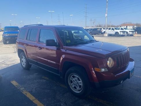 Used 2015 Jeep Patriot Sport w/ Power Value Group image 3