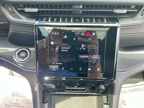 Used 2023 Jeep Grand Cherokee Altitude AWD/4WD image 18