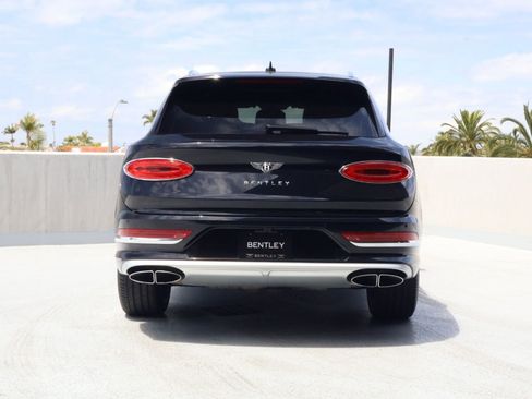 Certified 2023 Bentley Bentayga Extended Wheelbase AWD/4WD image 11