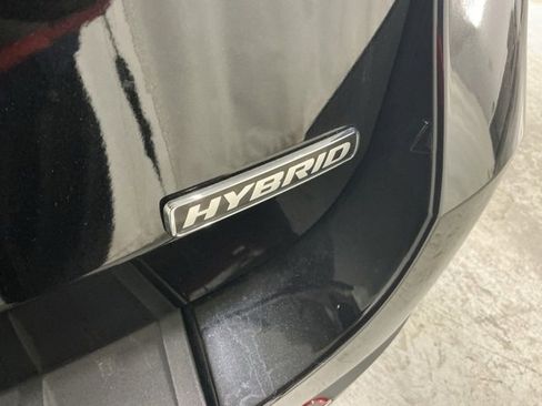 Used 2022 Ford Explorer Limited w/ Hybrid Equipment Group 310A image 8