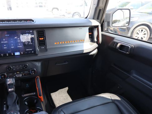 Used 2025 Ford Bronco Badlands AWD/4WD image 14