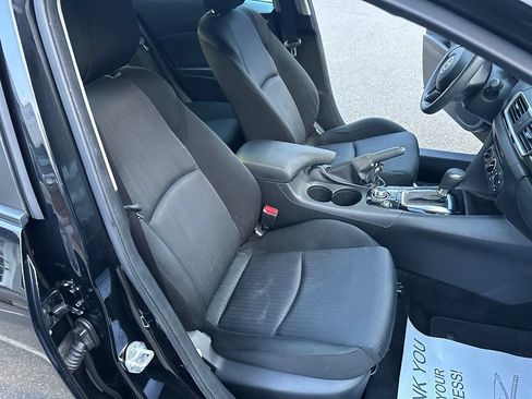 Used 2016 MAZDA MAZDA3 i Sport FWD image 12