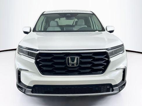 Used 2025 Honda Pilot EX-L image 2