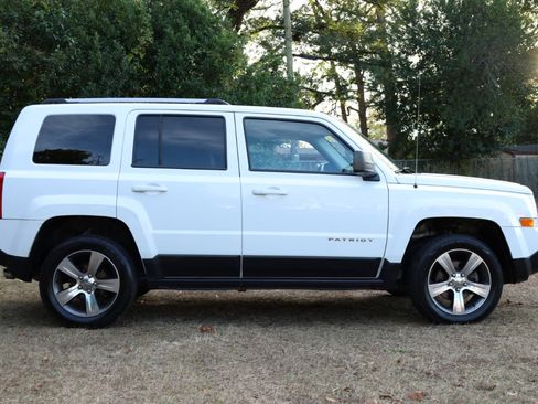 Used 2016 Jeep Patriot High Altitude image 6