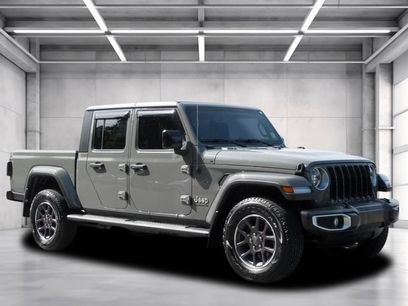 Used 2023 Jeep Gladiator Overland w/ LED Lighting Group