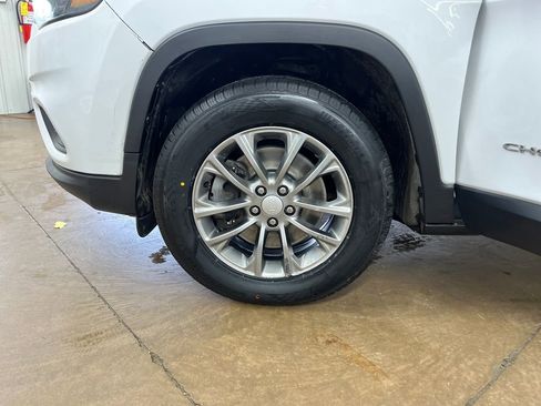 Used 2020 Jeep Cherokee Latitude Plus w/ Cold Weather Group image 26