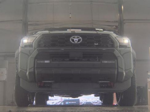 Used 2025 Toyota 4Runner TRD Off-Road image 4