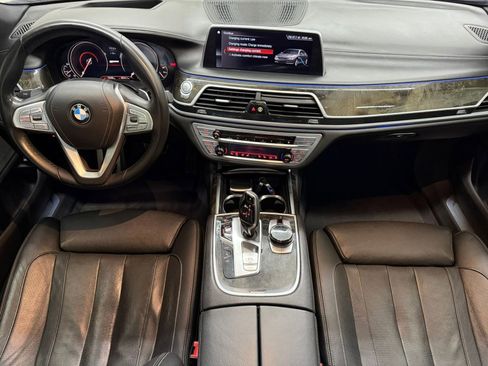 Used 2018 BMW 740e xDrive image 2