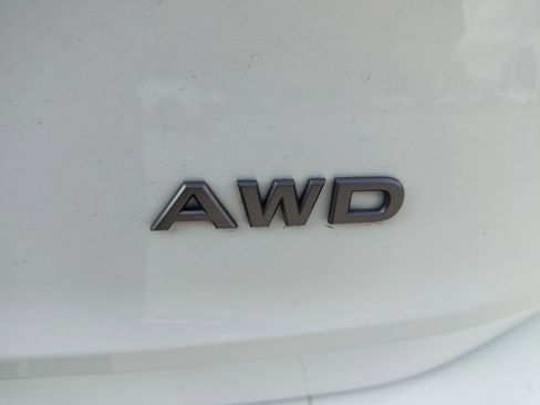 Used 2024 Nissan Rogue S AWD/4WD image 24