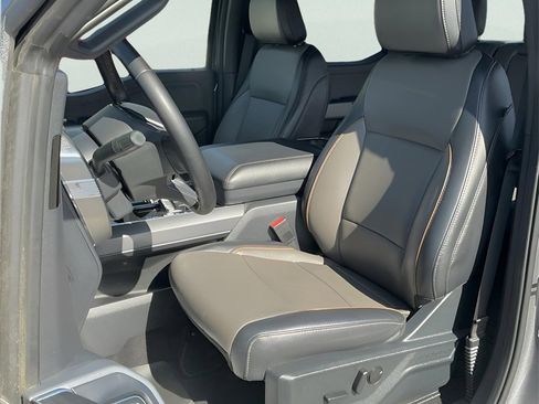 Certified 2025 Ford F150 Lariat w/ FX4 Off-Road Package image 30