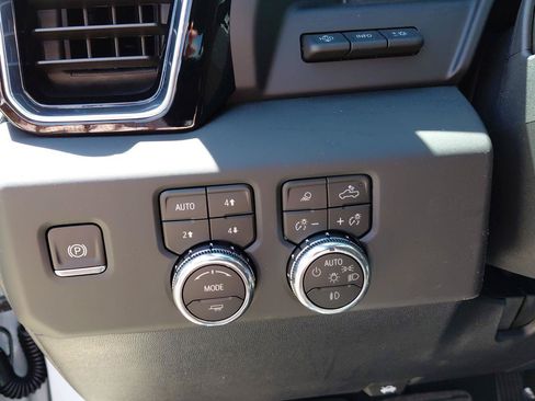 New 2026 GMC Sierra 2500 Denali w/ Max Trailering Package AWD/4WD image 30