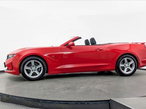 Used 2020 Chevrolet Camaro LT image 3