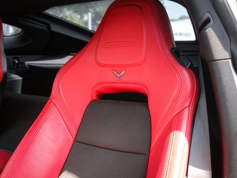 Used 2016 Chevrolet Corvette Z06 w/ 2LZ Preferred Equipment Group RWD image 16