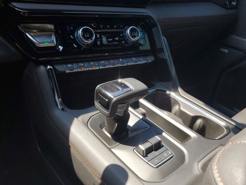 Used 2024 GMC Sierra 1500 AT4 w/ Technology Package image 28